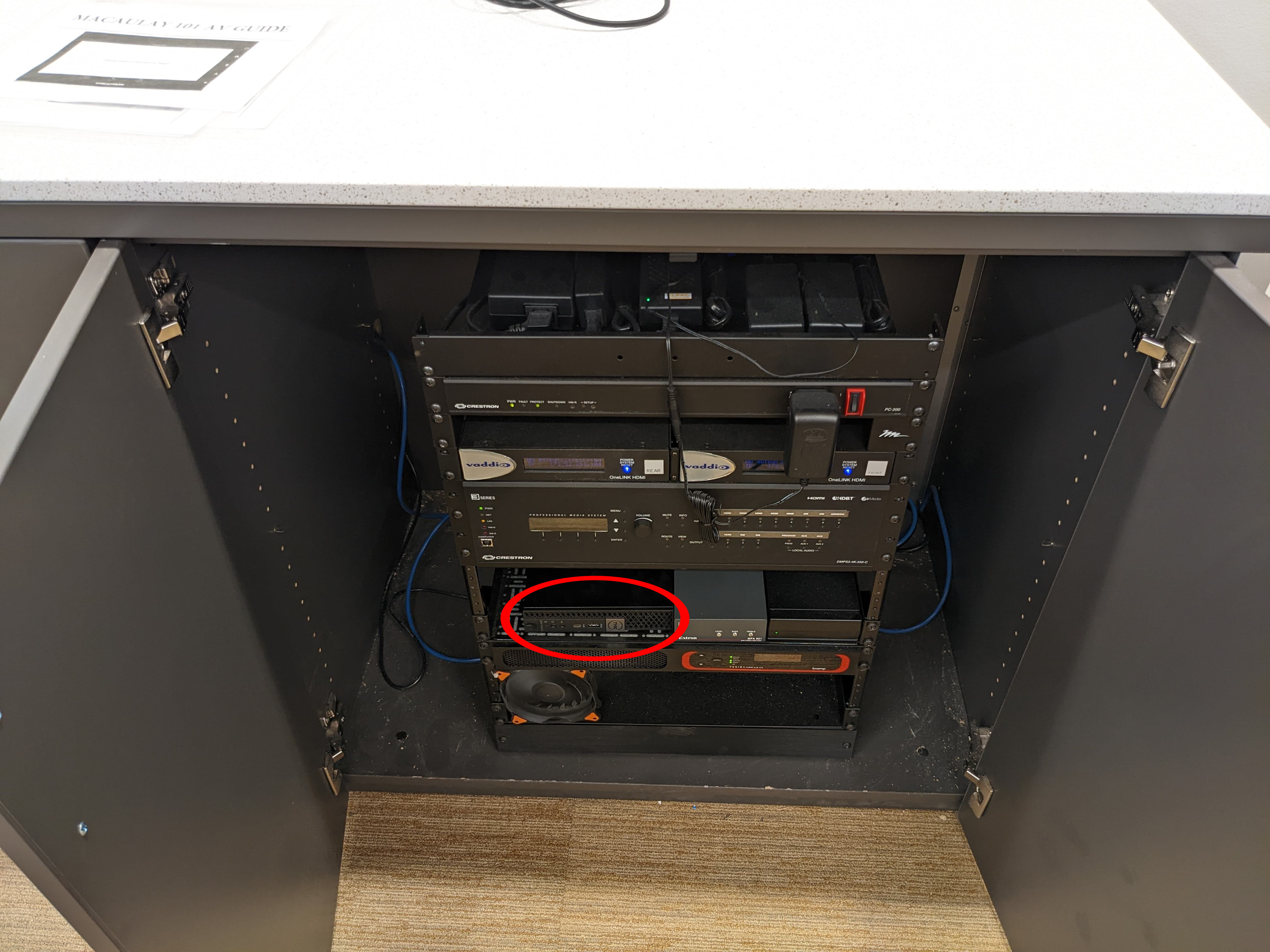 Turn on computer macaulay101-computer.jpg